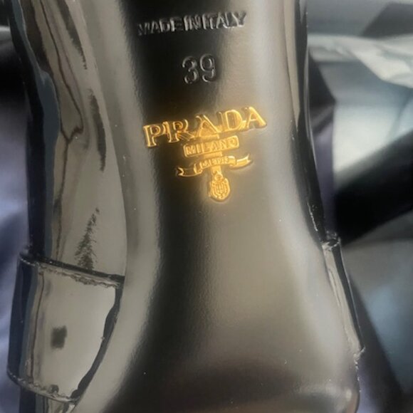 $890 PRADA Gold Chain Statement Loafer Pump New w/Box -  S 8,5/9 IT - Picture 7 of 16